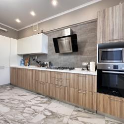 Фото Отель Просторная 3-комнатная квартира возле Кремля и Кремлевской Набережной