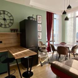 Фото Апартаменты на улице Меридианная 1