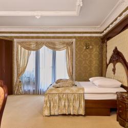 Александр — 06a4bae207c4c9d61f8a53247ba585d5