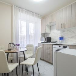 Фото Отель Уютная квартира с балконом в двух минутах пешком от метро Дубровка