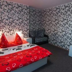 3-местный номер стандарт комфорт с 1 двуспальной кроватью