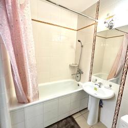 Фото Отель Уютная квартира на улице Юлиуса Фучика 88