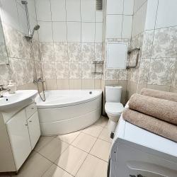 Фото Отель Rental Family Rooms (Рентал Фэмили Румс) на улице Революции 1905 года