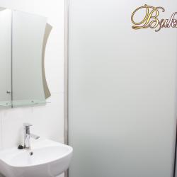 Номер полулюкс с 1 двуспальной кроватью (с завтраком)