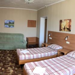 Комната улучшенная с 2 односпальными кроватями (с завтраком)