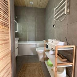 Фото Отель BarnHouse Village (БарнХаус Виллэдж)