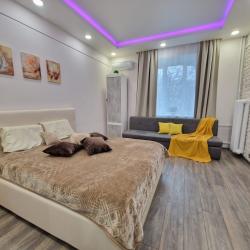 Фото Апартаменты Apart Aprel на улице Минина 3а