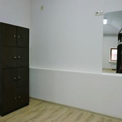 Кровать в 8-местном общем номере