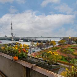 фото 10 Sutki Rent (Сутки Рент) с видом на Петропавловку