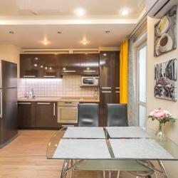 Фото Апартаменты трехкомнатные на улице Степана Злобина 38/2