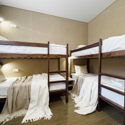 Номер эконом с 2 двухъярусными кроватями