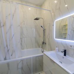 Фото Апартаменты VLADSTORY на улице 2-я Поселковая