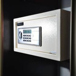 Номер люкс с 1 двуспальной кроватью