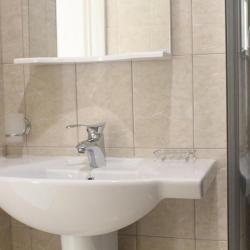 Номер стандарт с 1 двуспальной кроватью