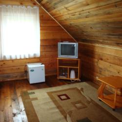 Номер стандарт с 1 двуспальной кроватью (мансарда)