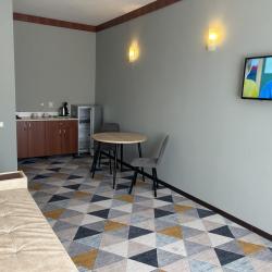 2-комнатный номер комфорт с 2 односпальными и 1 двуспальной кроватью