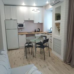 Фото Отель Квартира с дизайнерским ремонтом возле парка Машиностроителей