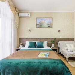 Номер комфорт с 1 двуспальной кроватью