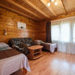 Комната улучшенная с 4 односпальными кроватями