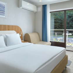 Фото Отель Alean Family Sputnik (Алеан Фэмили Спутник)