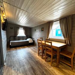 2-комнатный коттедж стандарт №1 с 2 двухъярусными кроватями и диваном-кроватью