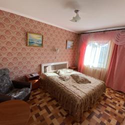 Номер люкс улучшенный с 1 двуспальной кроватью