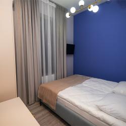 Номер улучшенный с 1 двуспальной кроватью Фиолетовый