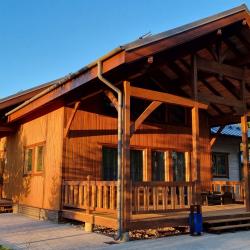 Фото Отель Дом В1 на базе отдыха Новинки Парк