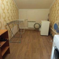 Комната эконом с 3 односпальными кроватями (удобства на этаже)