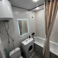 Фото Апартаменты на улице Яновского 3