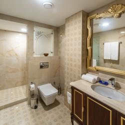 Фото Отель Manor Hotel (Манор)