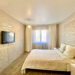 Фото Апартаменты на улице Есенина 1