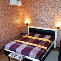 Номер стандарт с 1 двуспальной кроватью