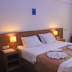 Фото Отель Дэм