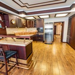 Yacht Club Yalta (Яхт-клуб Ялта) — 0ab6cdee1225aa593394705d59aaa50a