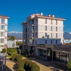 8-местные апартаменты люкс Сочи, ул. 65 лет Победы 67 с 2 односпальными кроватями