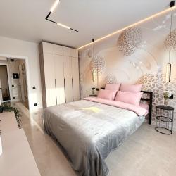 Фото Апартаменты на Комфортной 18