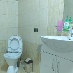 Стандарт с 1 двуспальной кроватью № 5 (1 этаж), №3,4 (2 этаж)