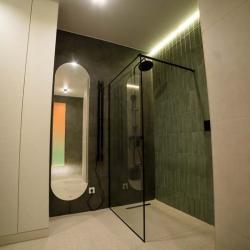 Номер полулюкс с 1 двуспальной кроватью