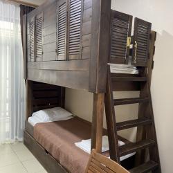 4-местный номер с ванной комнатой