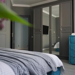 Фото Отель Просторная трехкомнатная квартира