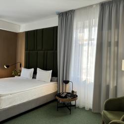 Номер стандарт с 1 двуспальной кроватью