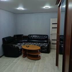 4-комнатные апартаменты стандарт РС(Я) Мирнинский район, п.Айхал ул. энтузиастов 5 кв 18 с 5 односпальными кроватями