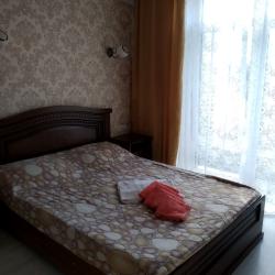 Комната стандарт с 1 двуспальной кроватью (с балконом)