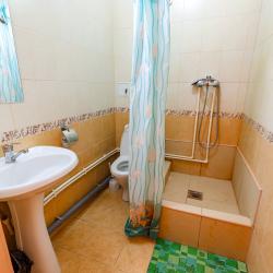 Номер стандарт эконом с 4 односпальными кроватями