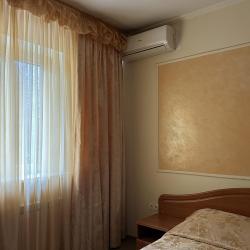 2-местный номер эконом стандарт с 1 двуспальной кроватью