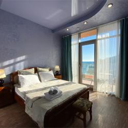 ART HOUSE HOTEL (Арт Хаус) — 0c56ed03ea4e9468da6b8ef2ec20d35a