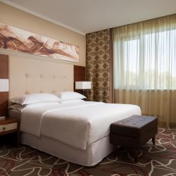 Фото Отель Sheraton Skypoint Luxe Hotel (Шератон Скайпоинт Люкс)