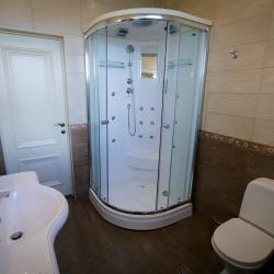 Номер стандарт с 1 двуспальной кроватью