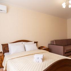 Фото Отель LetoApart (ЛетоАпарт) на улице Удалова 7